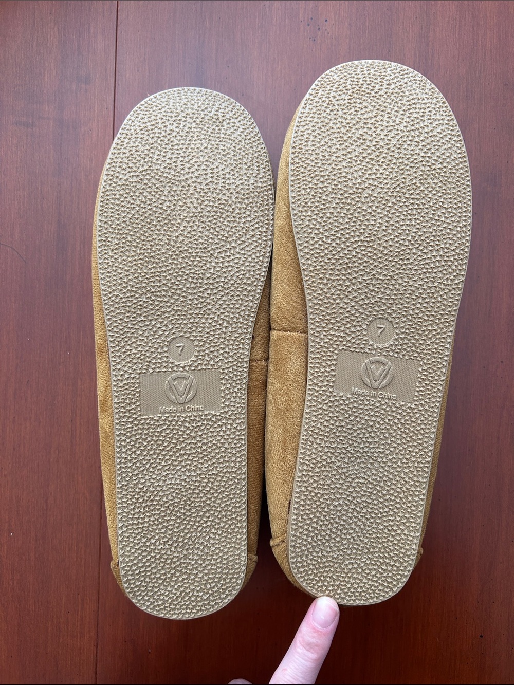 NEW Source Unknown Brown Suede Faux-Fur Lined Moccasin Slippers with Pink Trim - Picture 3 of 3